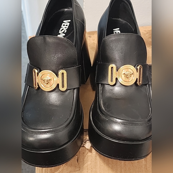 Versace Medusa - Picture 1 of 1